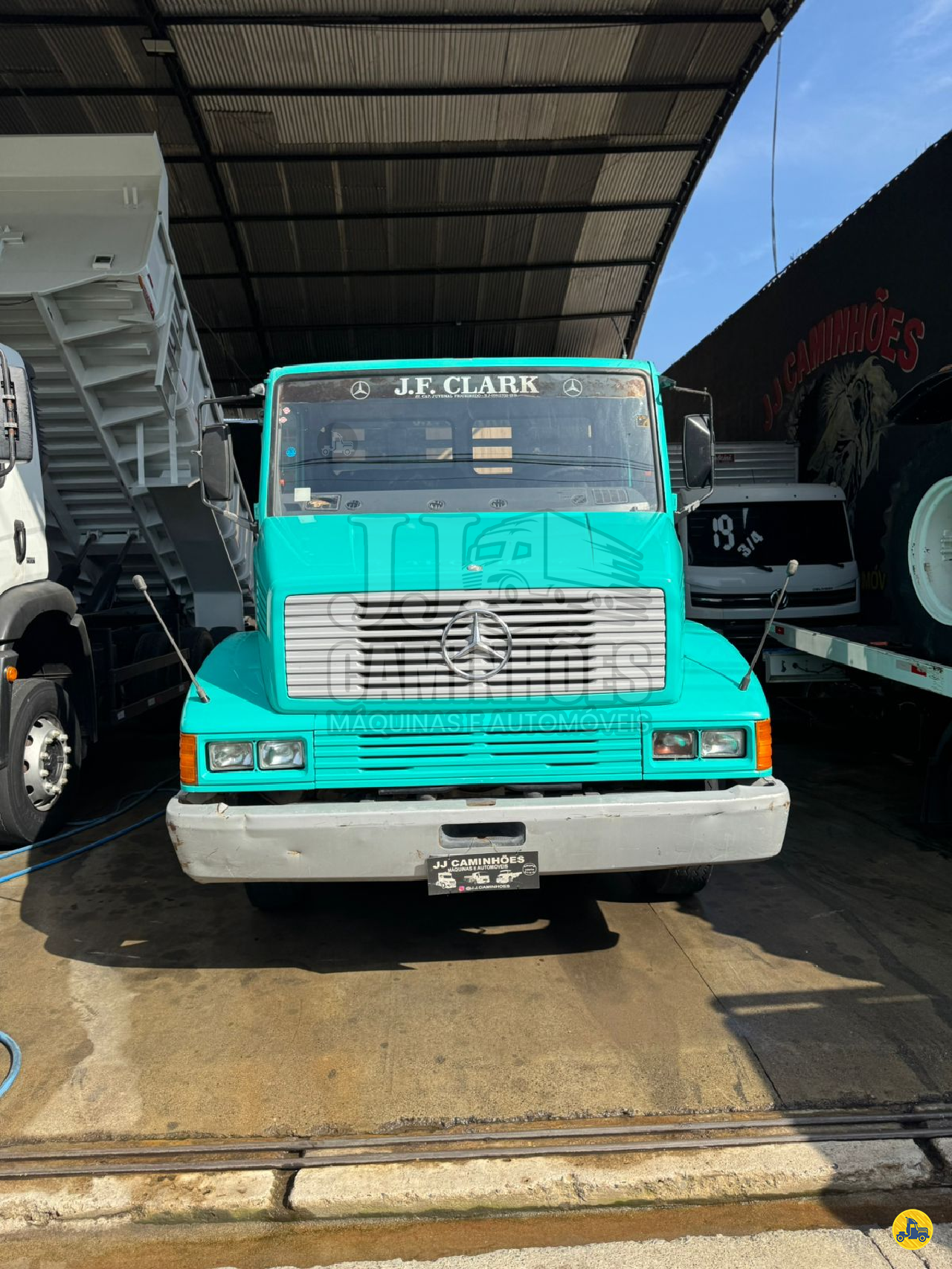 CAMINHAO MERCEDES-BENZ MB 1214 Carga Seca Toco 4x2 JJ Caminhões Máquinas e Automóveis CACHOEIRAS DE MACACU RIO DE JANEIRO RJ